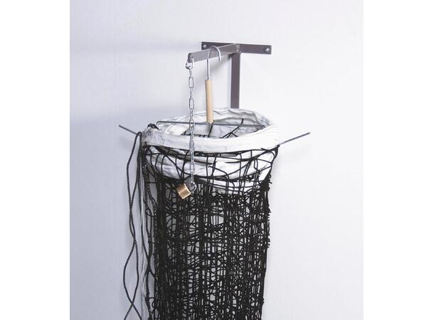 Låsbart veggfeste for nett og racketer 